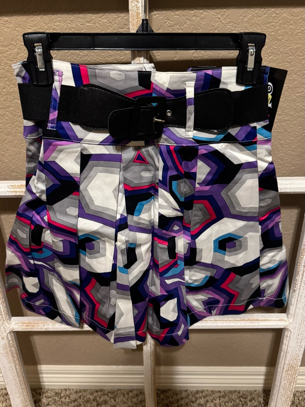 NWT Vintage Y2K Girl’s Geometric Print Pleated Skirt with Belt; Sz 12